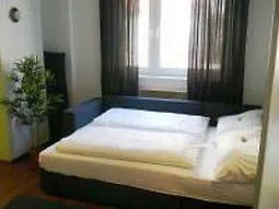 Apartment Checkvienna - Sternwartestrasse Austria