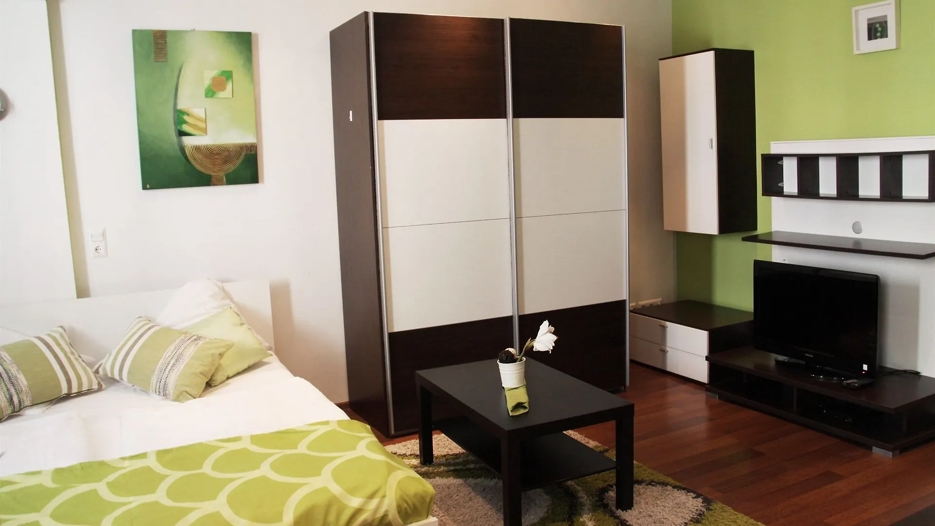 Checkvienna - Sternwartestrasse Apartment Vienna